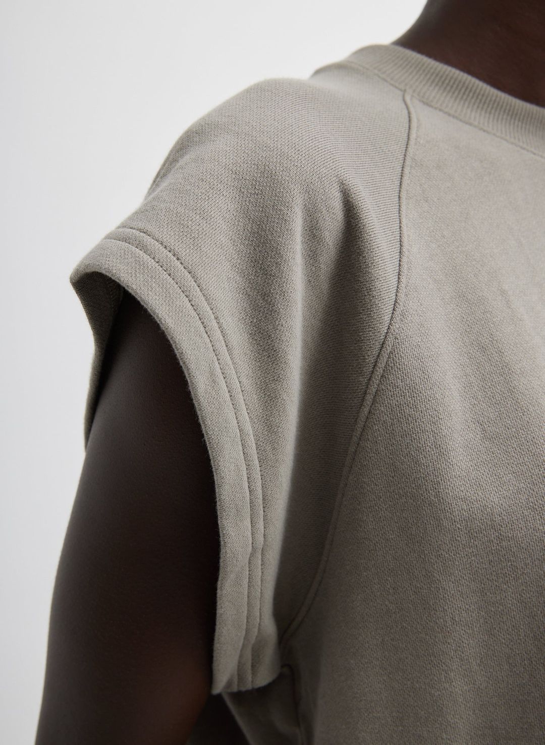 Light Weight Sweatshirting Sleeveless Easy Top #3