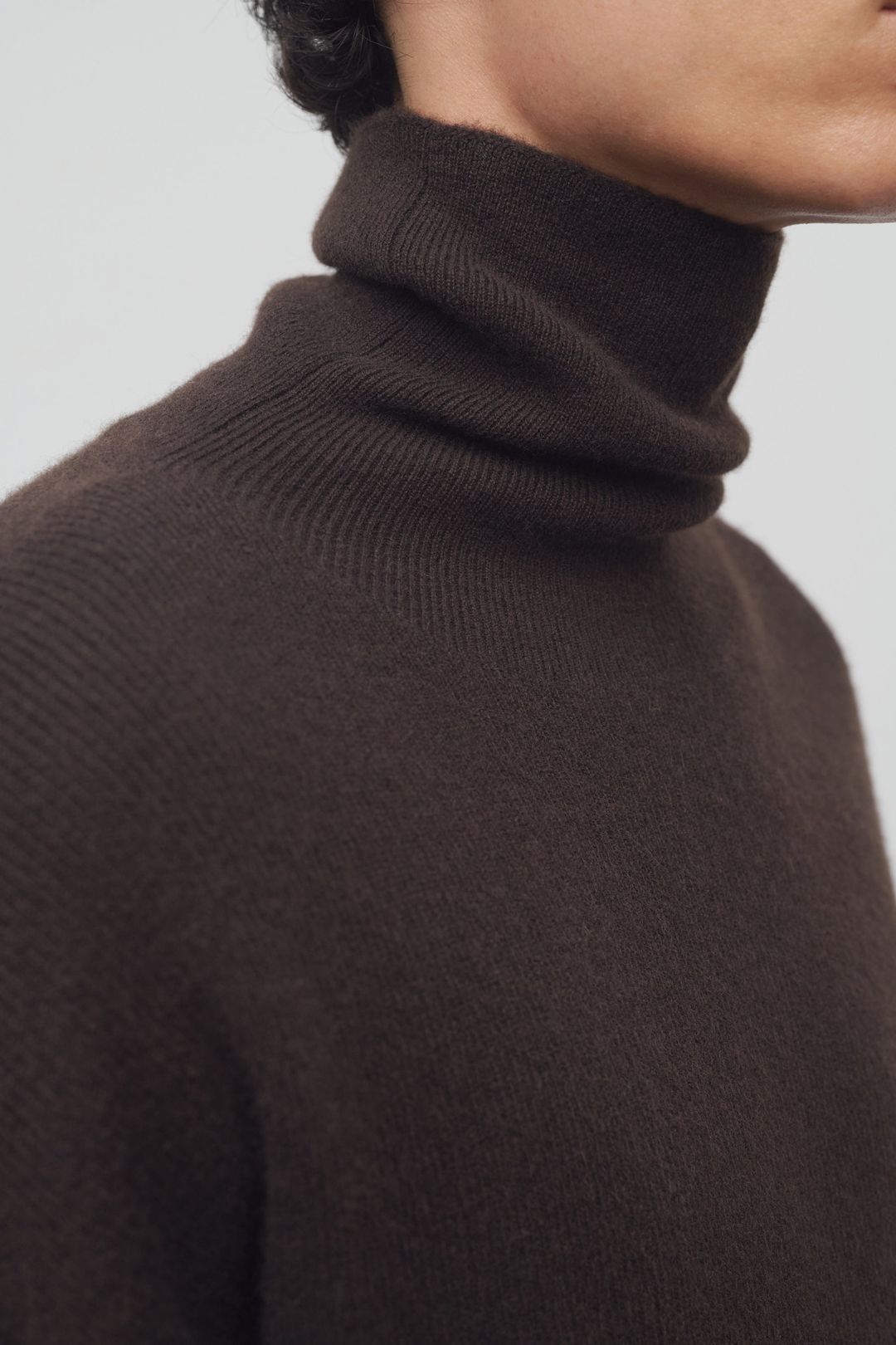 Gerlo Sweater in Cashmere #6
