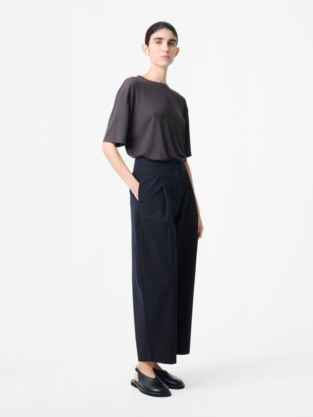 Dordoni Pant in Darkest Navy #3