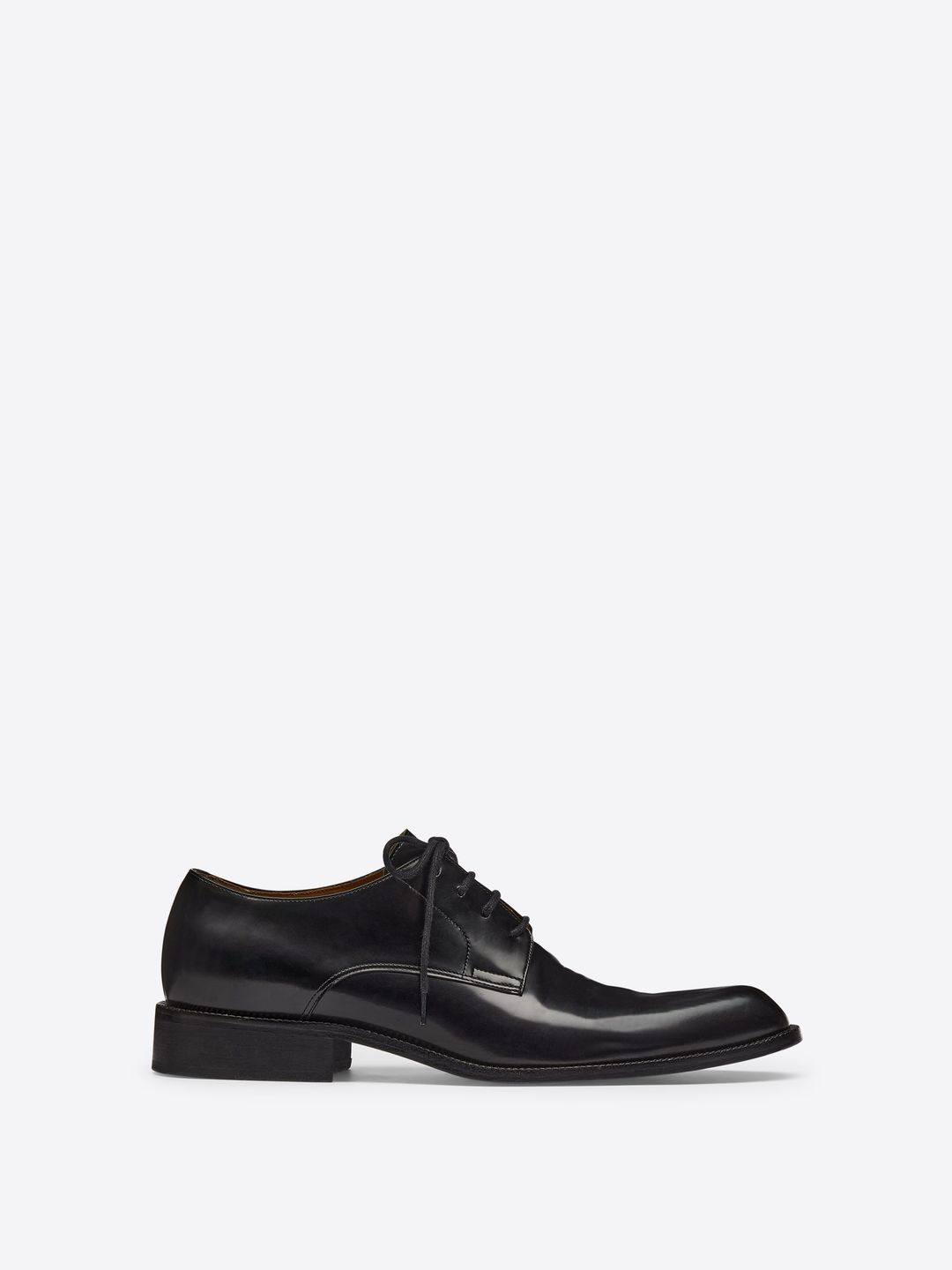 Leather derby shoes