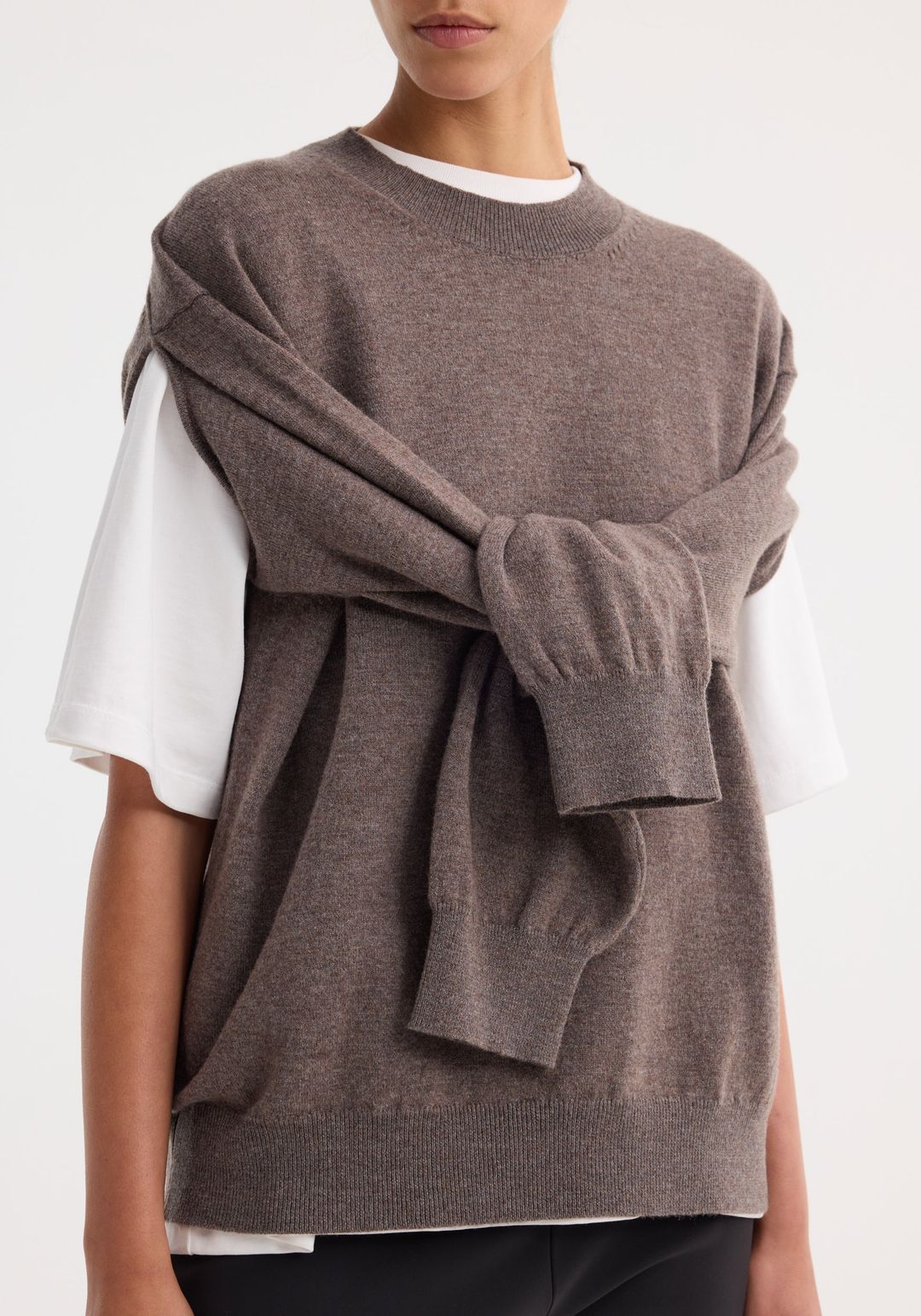 Crew-neck with open armhole | mud melange #4