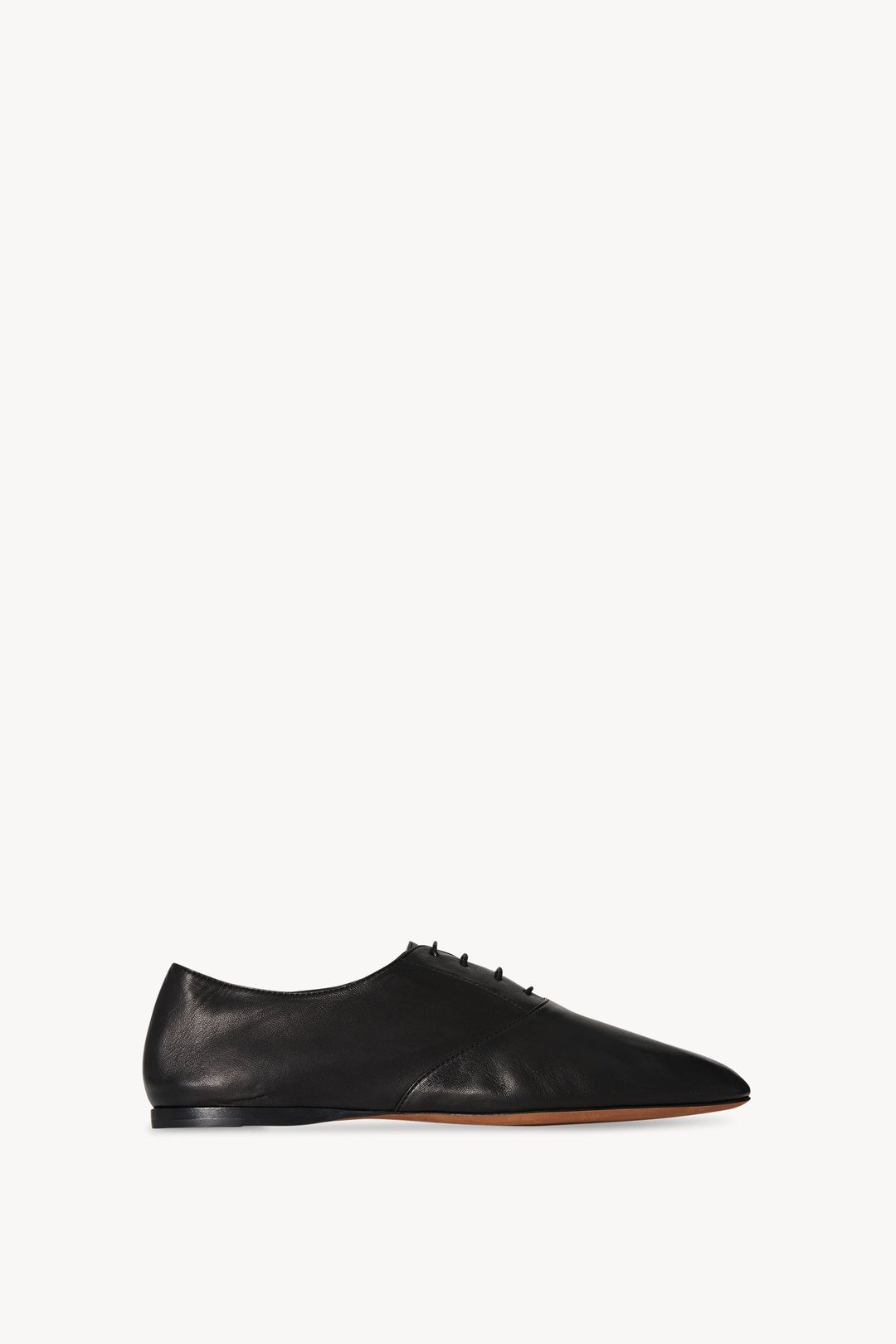 Awar Lace-Up