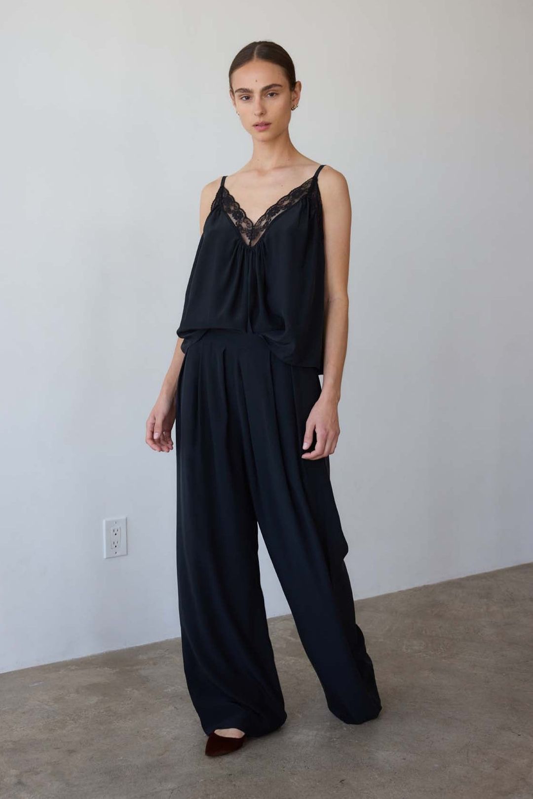 The Lounge Pant in Black #8