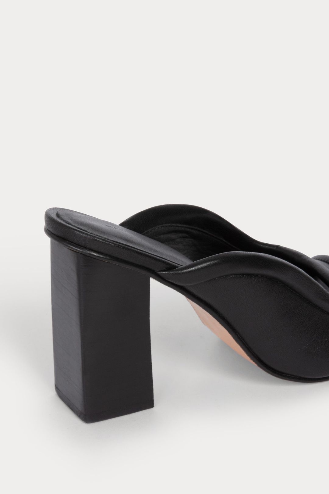 Anora Sandal #8