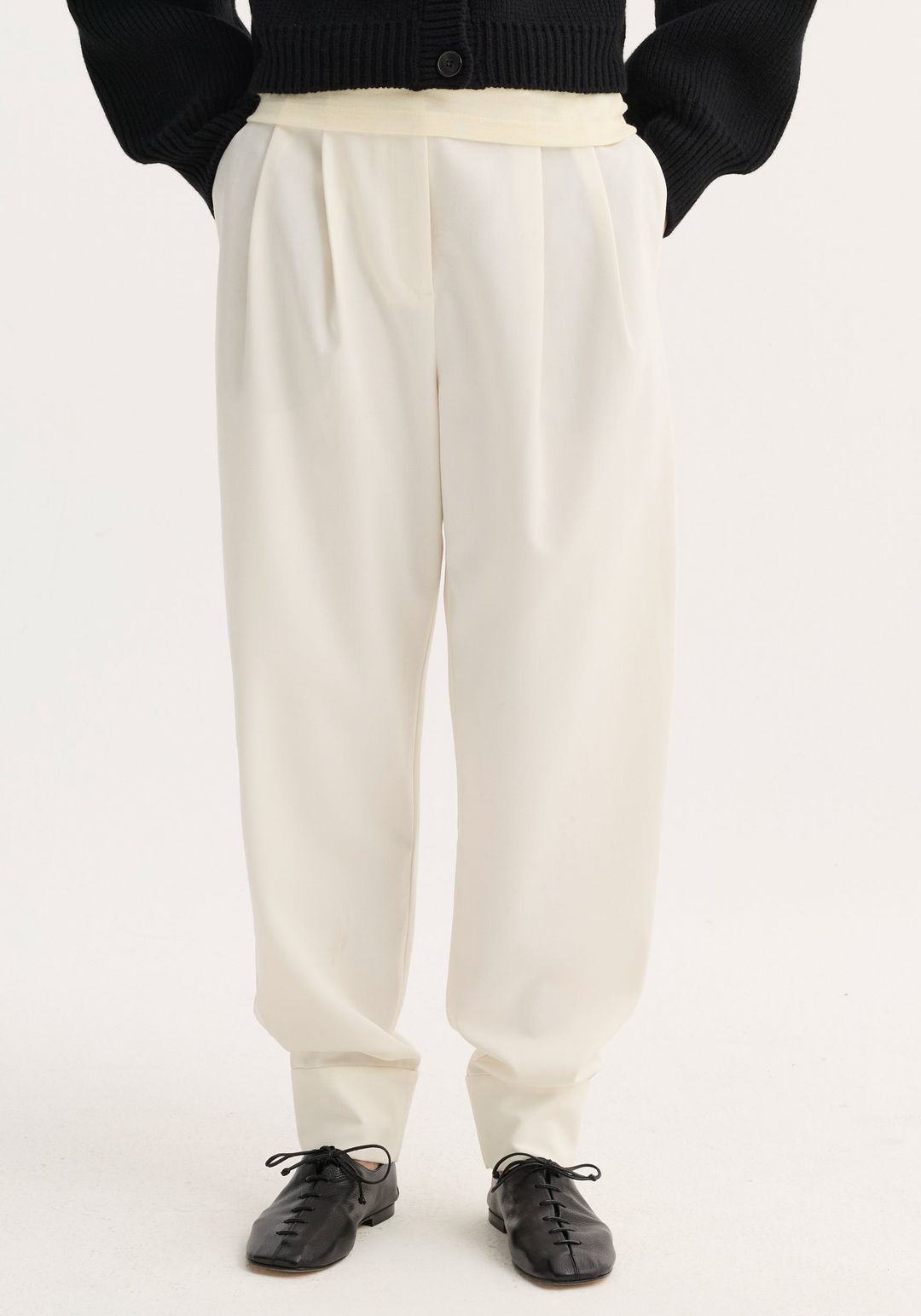 Barrel leg trousers | off white #3