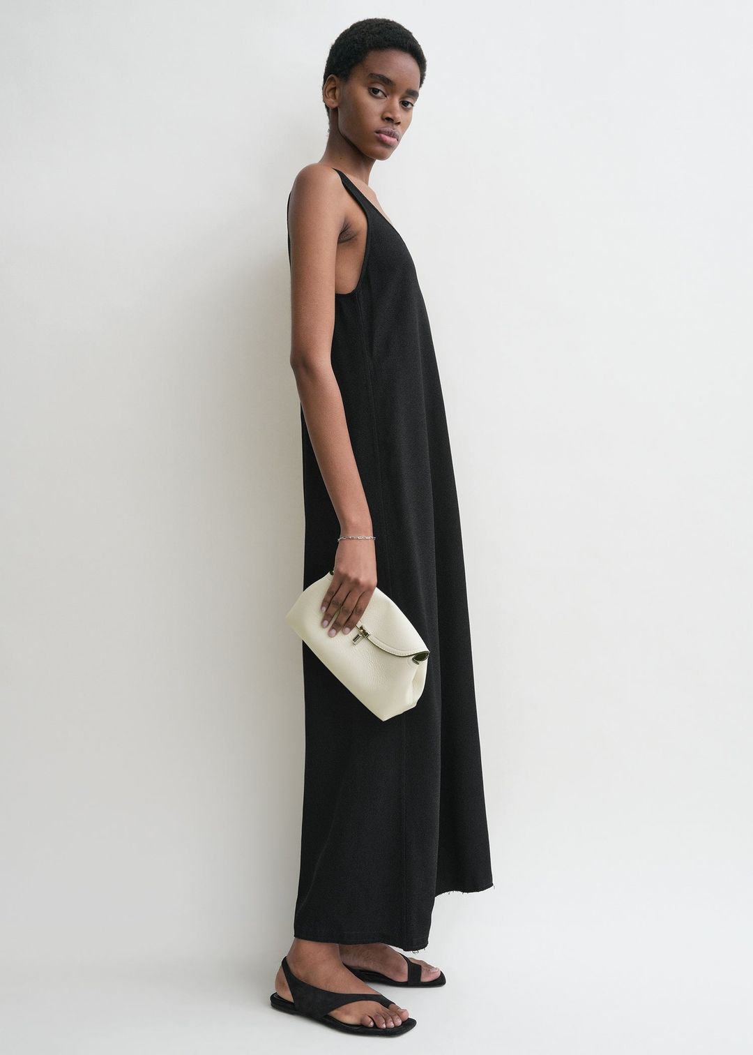 T-lock grained-leather clutch milk #2