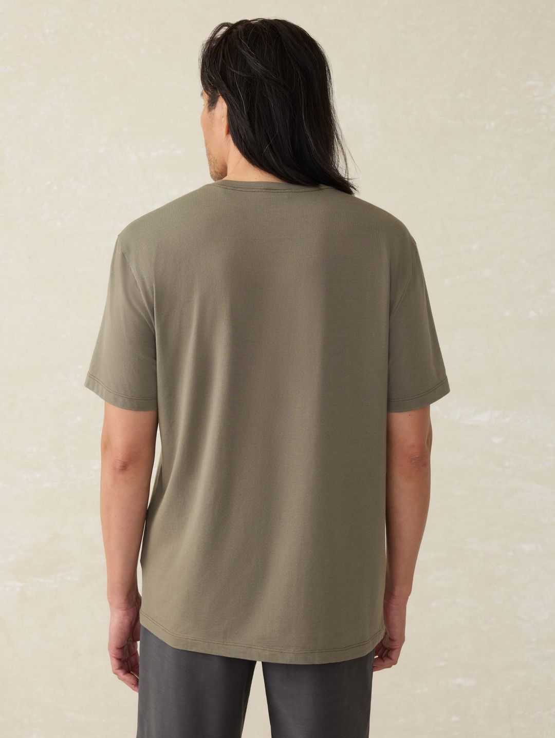 Short-Sleeve Movement™ Tshirt - Olive Pine Feeder #3