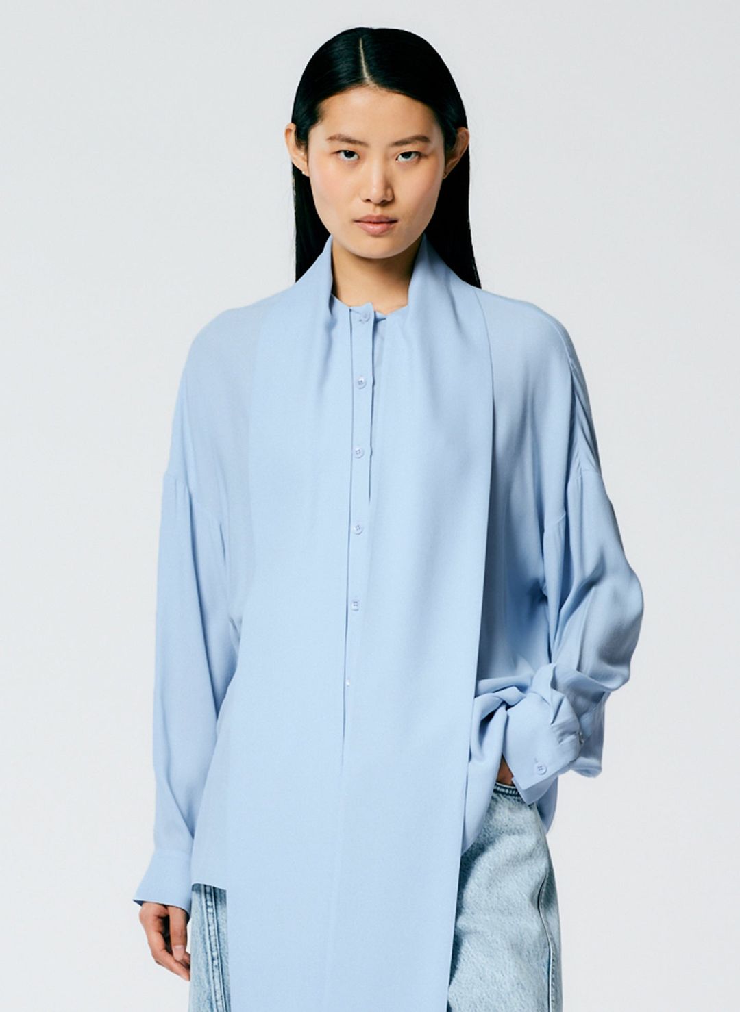Feather Weight Eco Crepe Davenport Sculpted Shirt