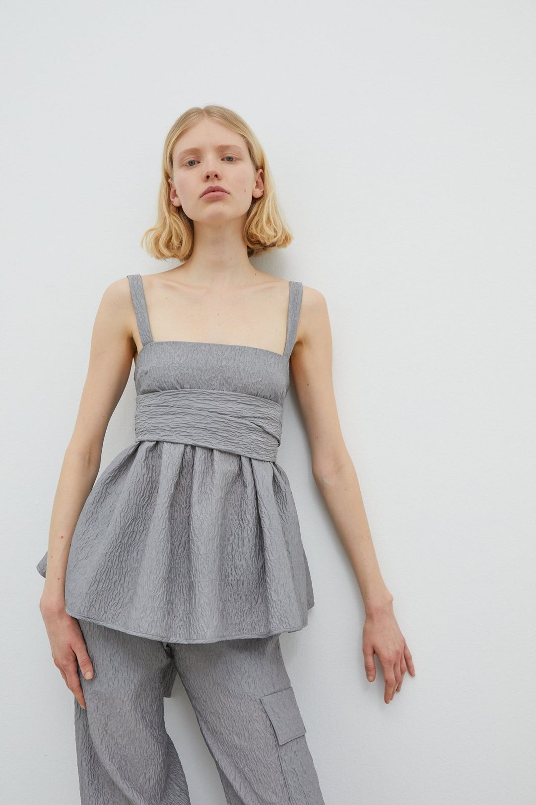 JOSIE | TOP SNOWDROP MATELASSÉ DOVE GREY