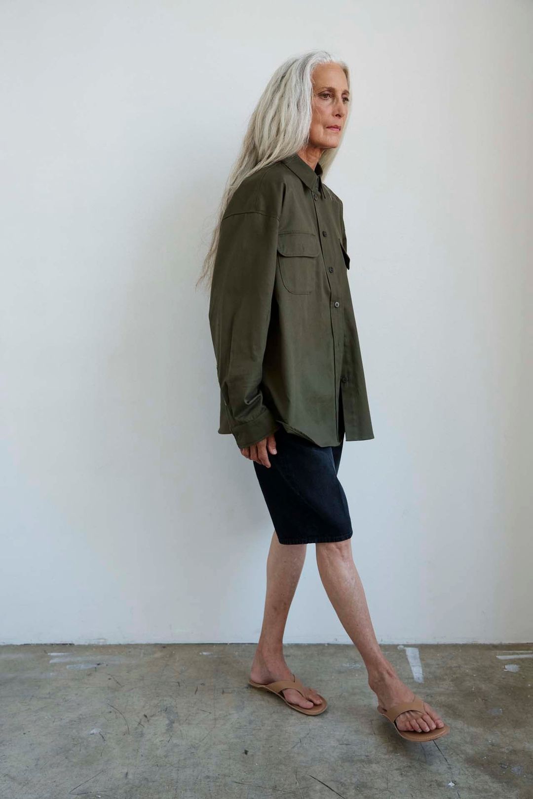 The Finished Hem Short in Washed Black #9