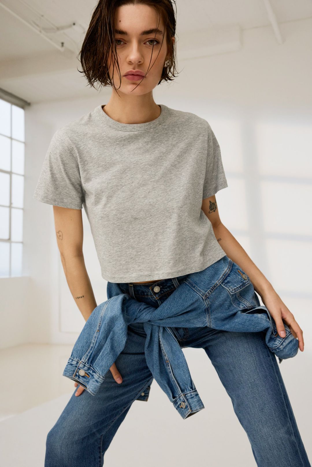 The Cropped Perfect Tee in Heather Grey
