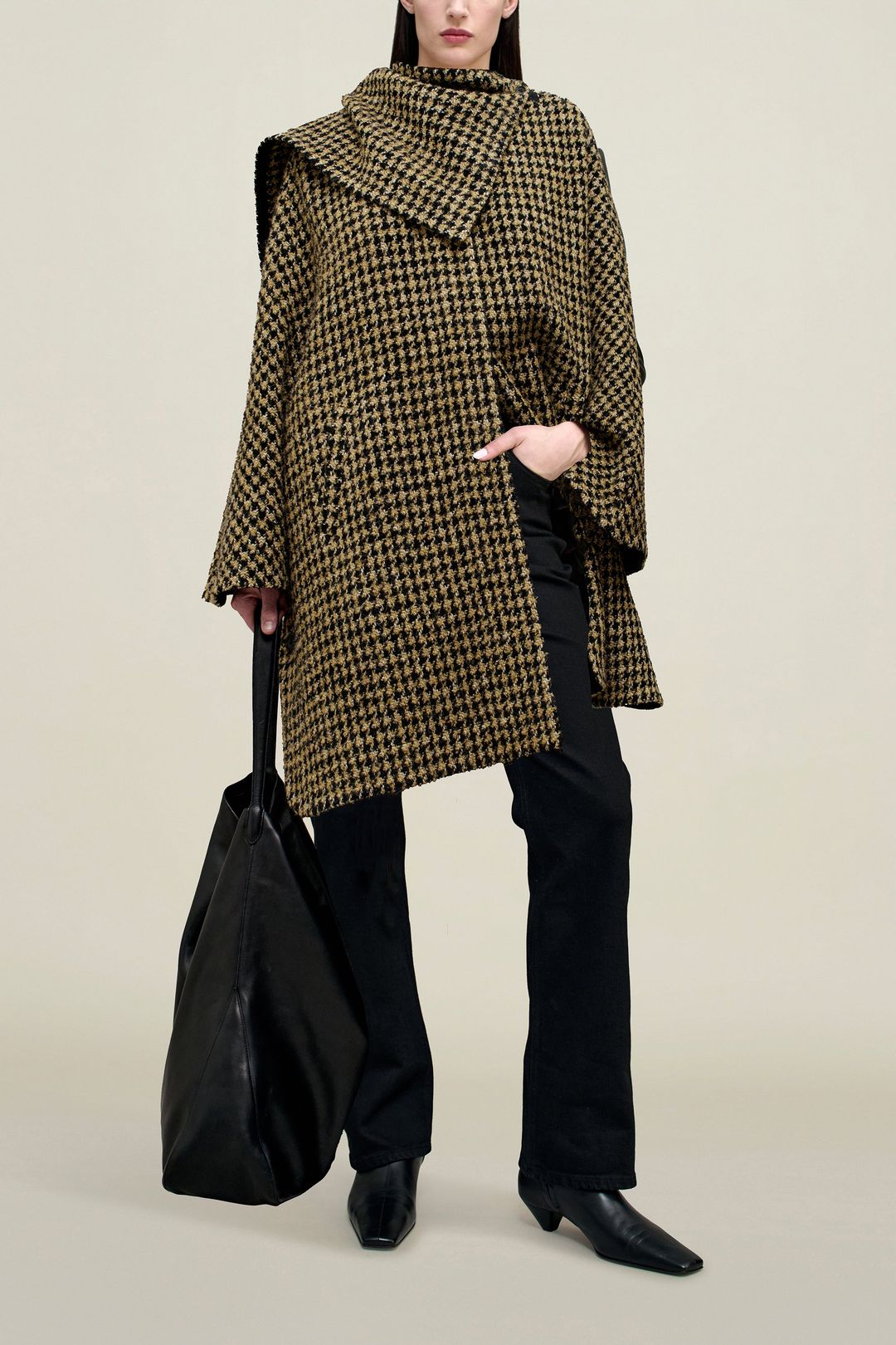 Navi Scarf Cape in Novelty Wool