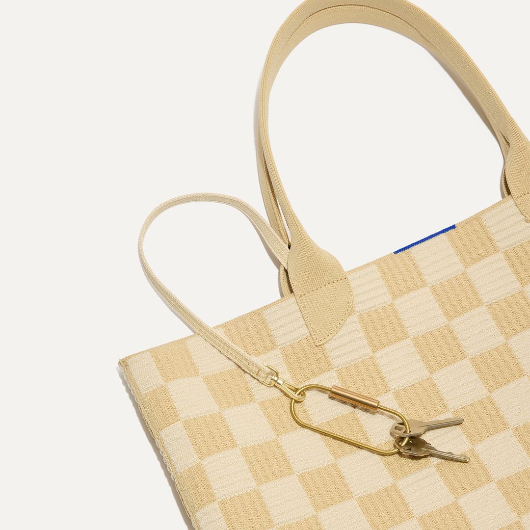 The Lightweight Tote - Checker Sand #6