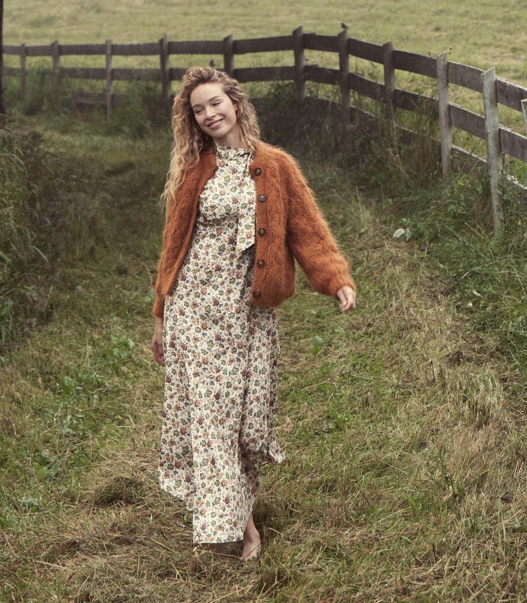 HMD -- ADELINA CARDIGAN -- BRIGHT PUMPKIN