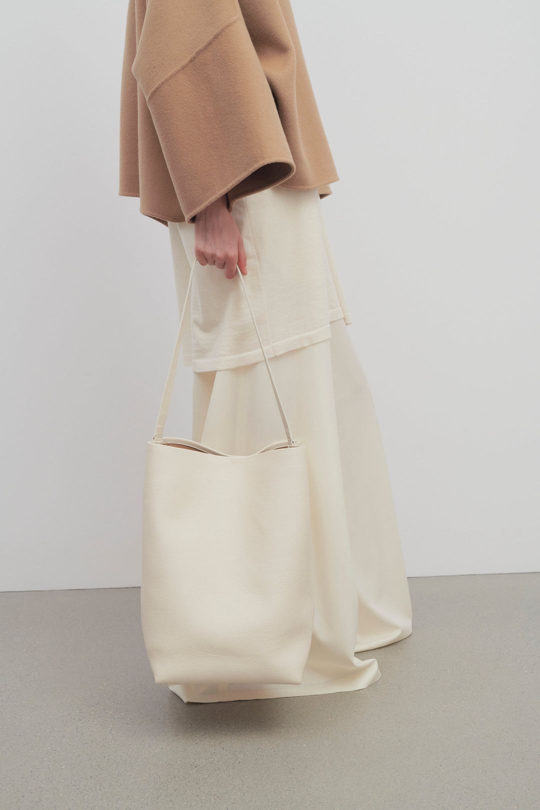 Large NS Tote Hook Bag in Leather #4