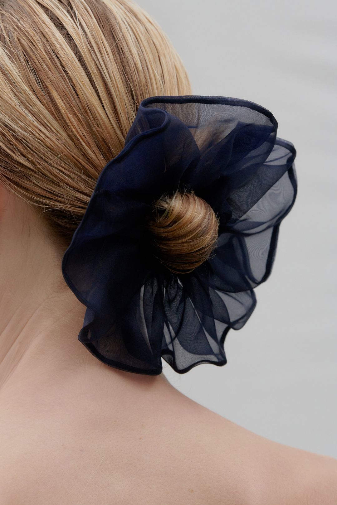 ORGANZA SCRUNCHIE