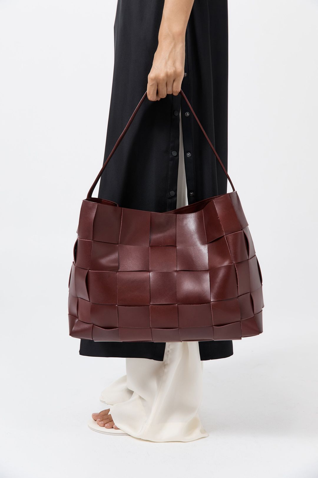PRE-ORDER: Woven Large Tote - Plum