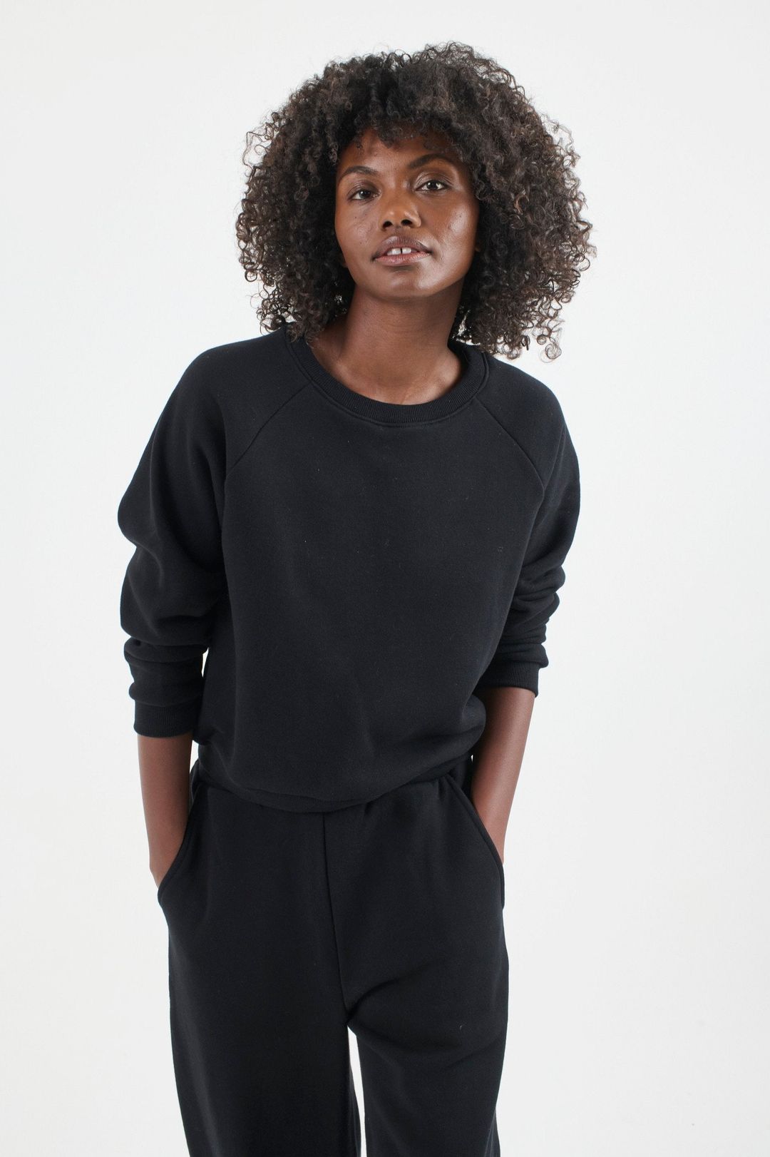 The Arc Lounge Pant in Black #9