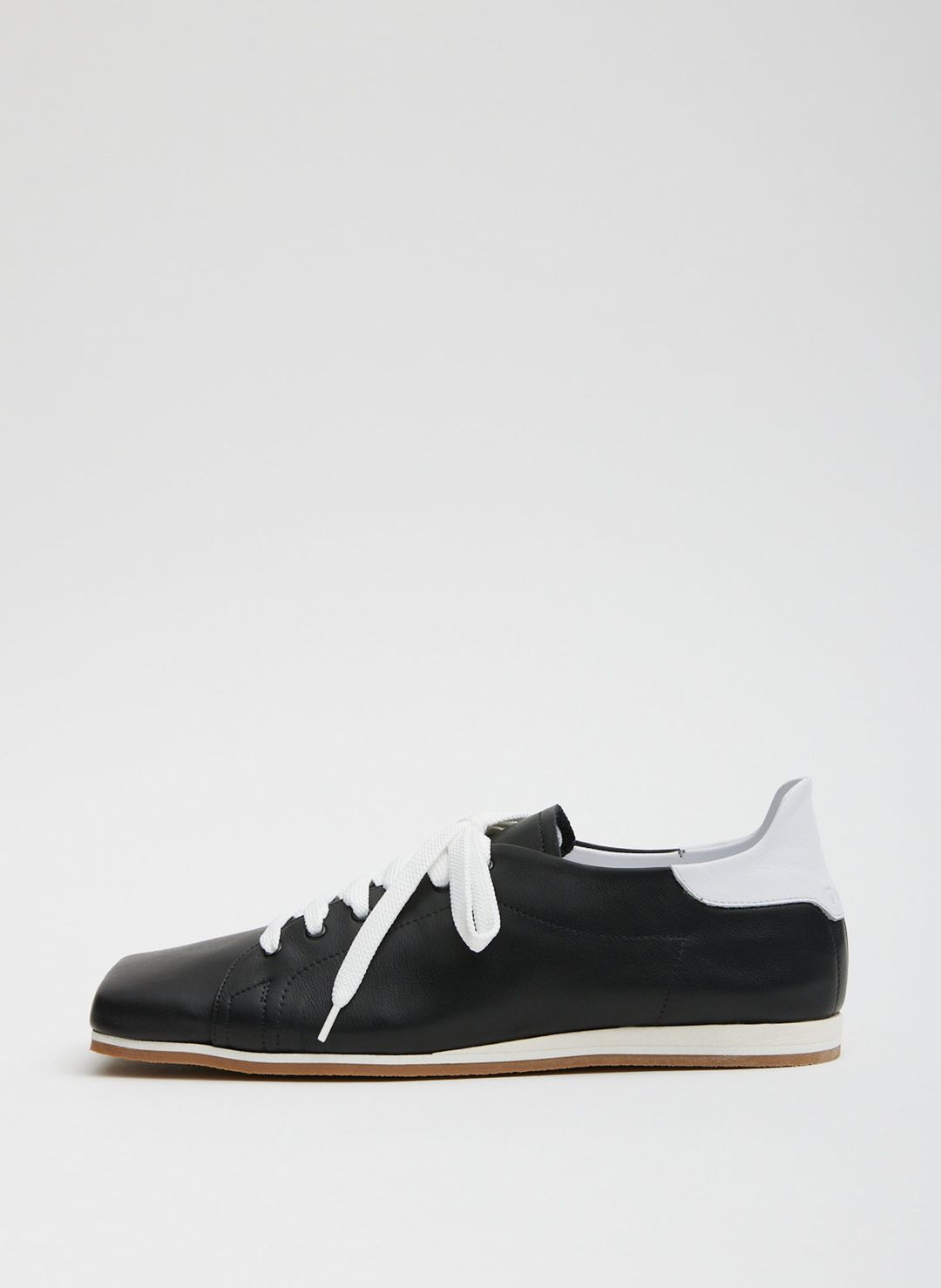 Seth Sneaker
