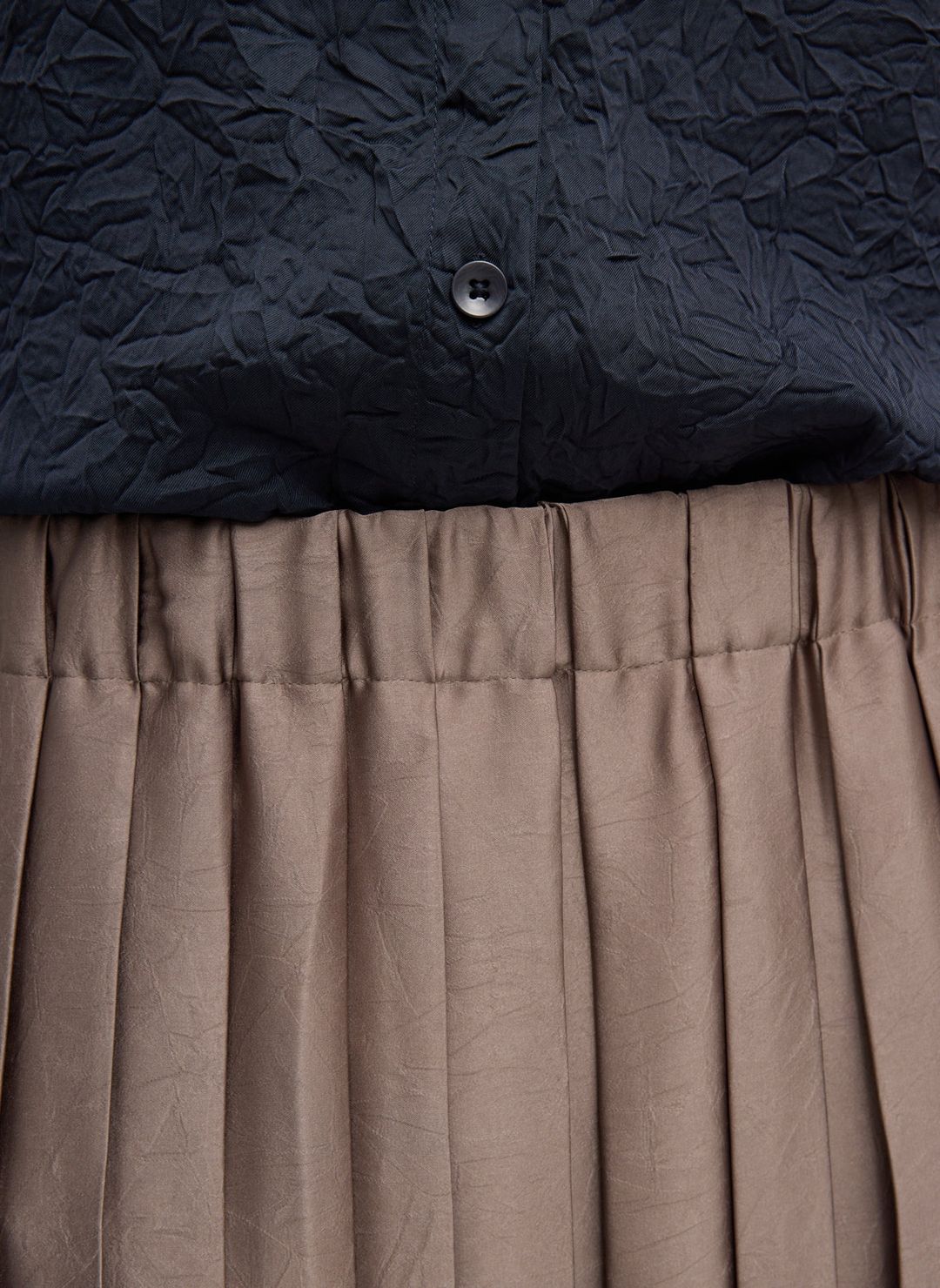 Feather Weight Pleated Pull On Skirt #4