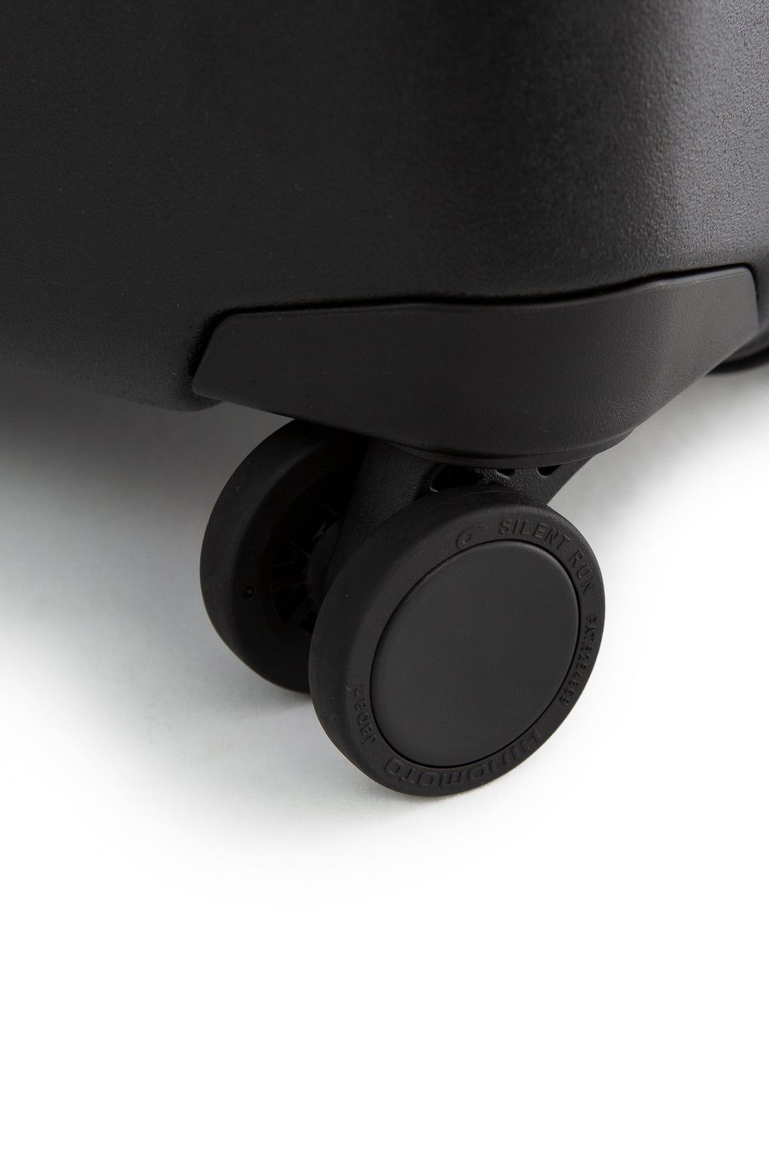 The Carry-On Roller in Black #7