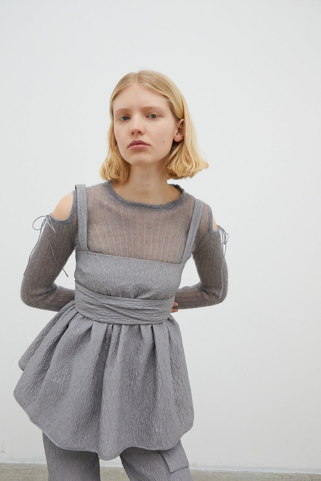 JOSIE | TOP SNOWDROP MATELASSÉ DOVE GREY