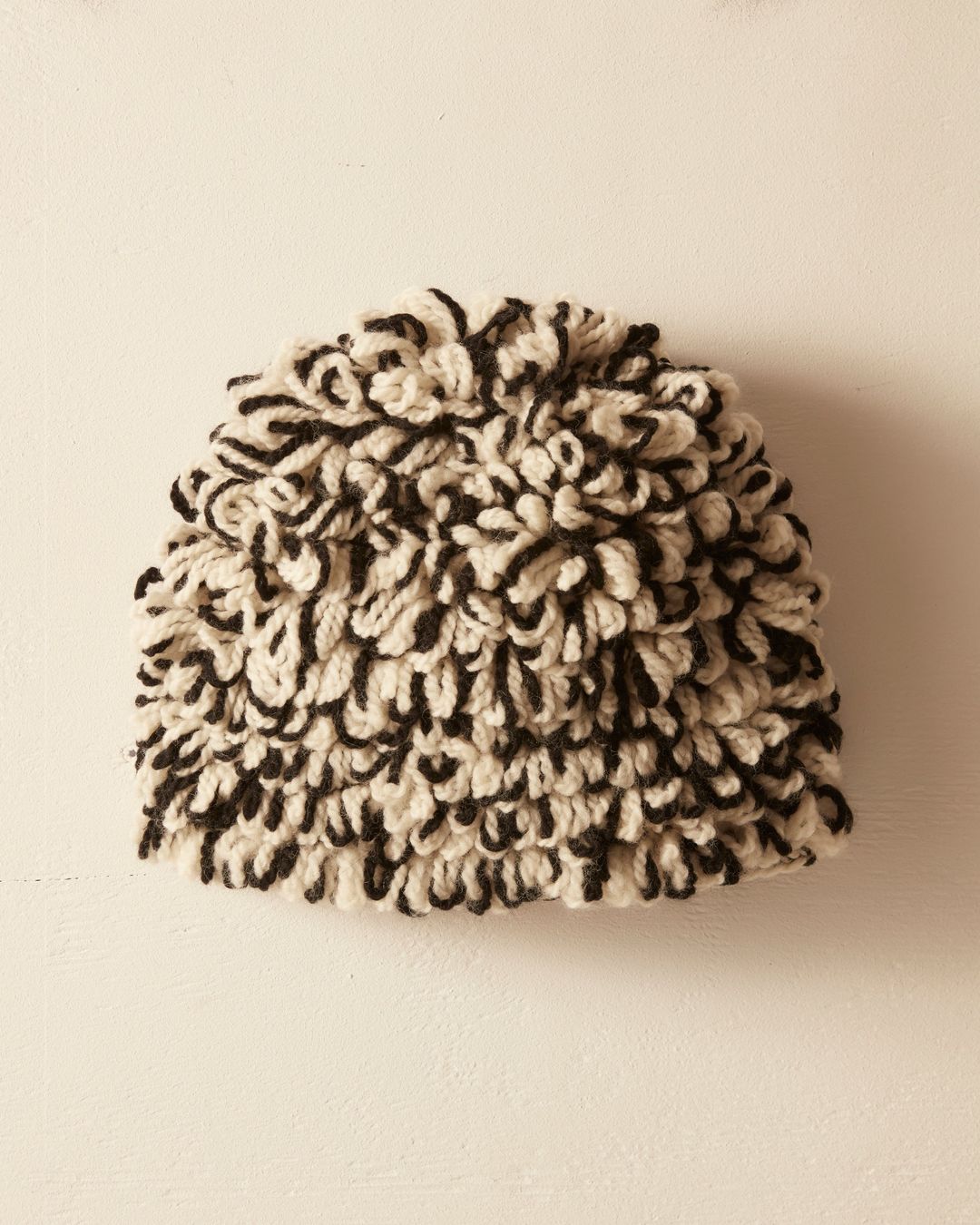 Loopy Hat - Black Cream