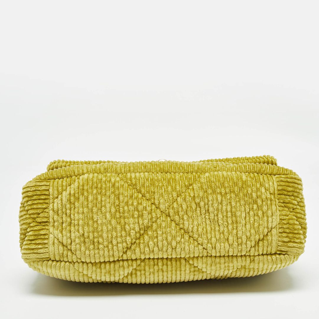 Medium Chanel 19 Flap in Light Green Corduroy #4