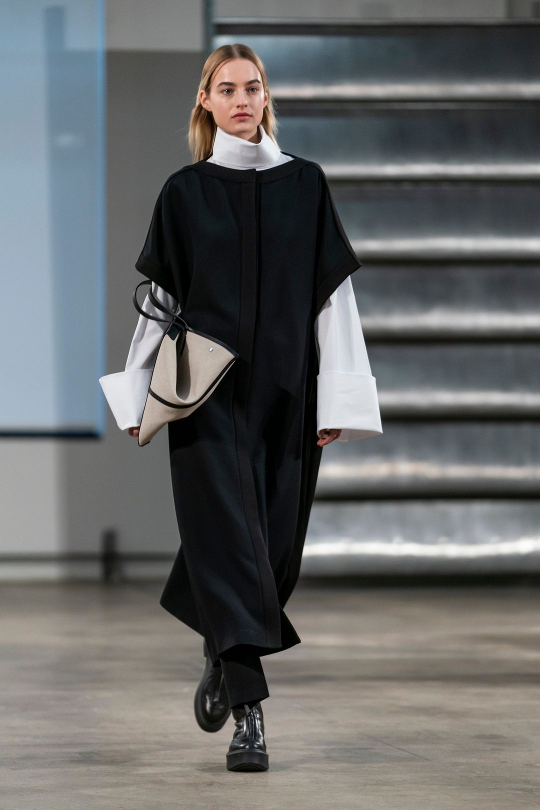 Women's Fall 2019 :: Look 35