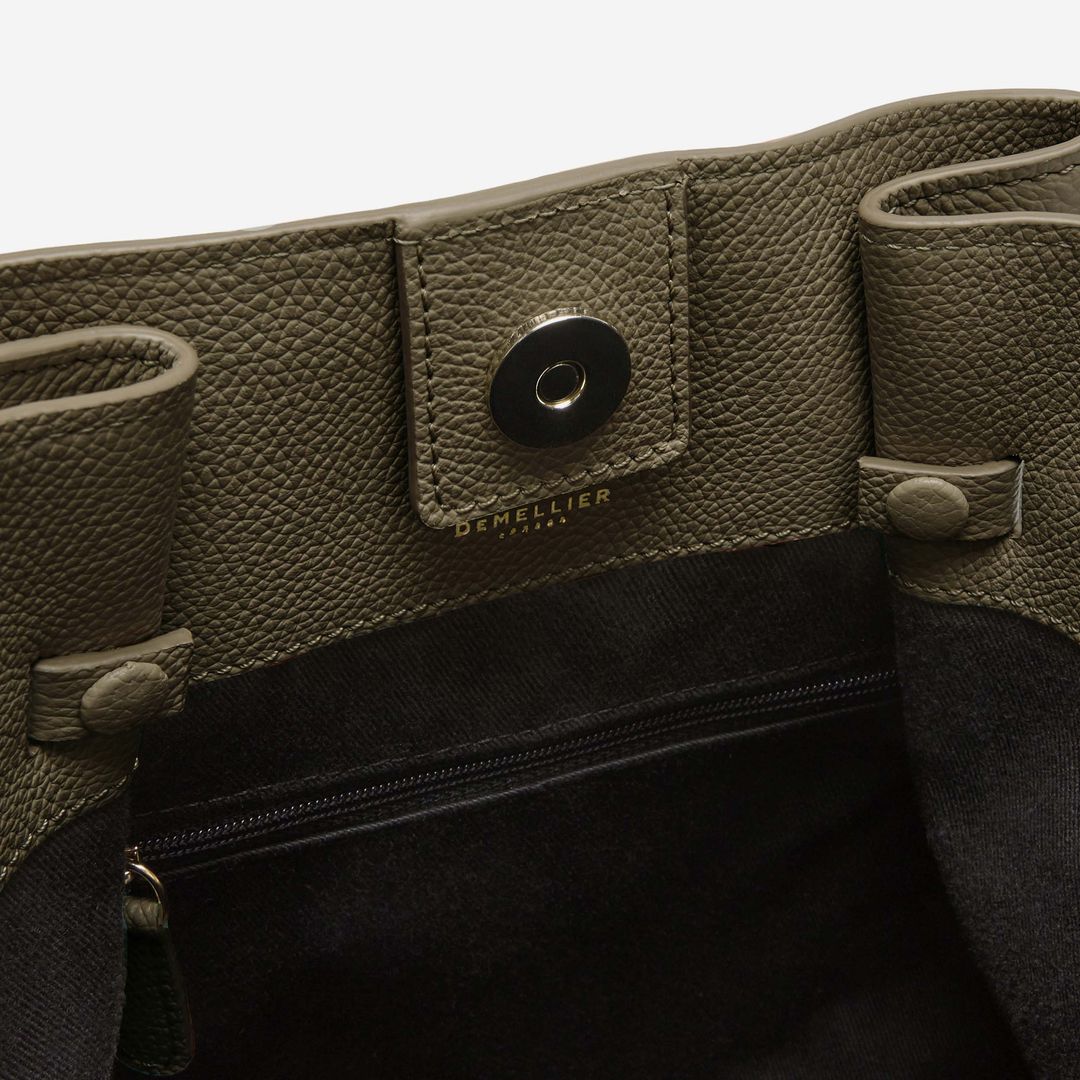 The New York Large Bucket #7