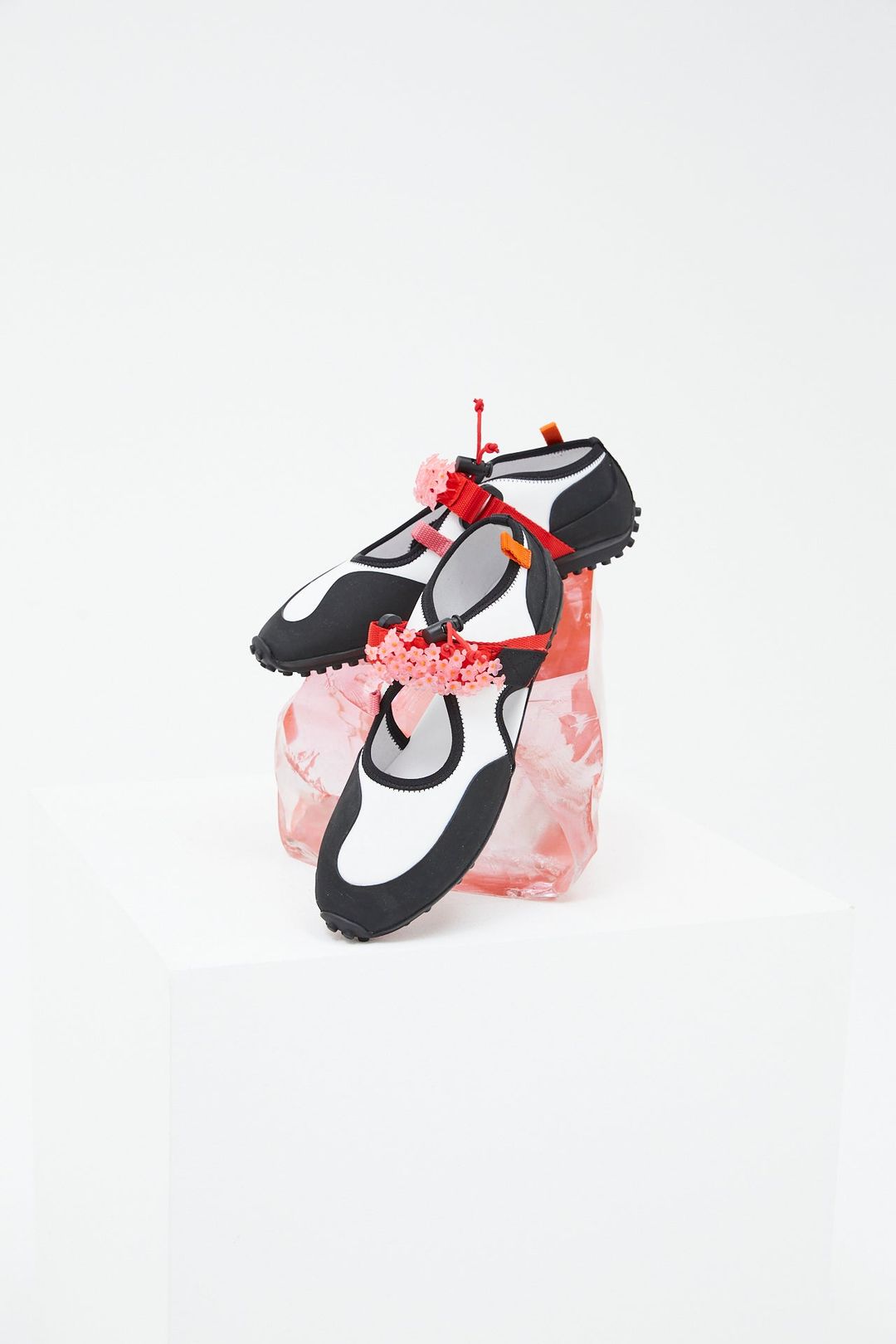 SARA | SNEAKERS EMBROIDERED NEOPRENE WHITE/RED