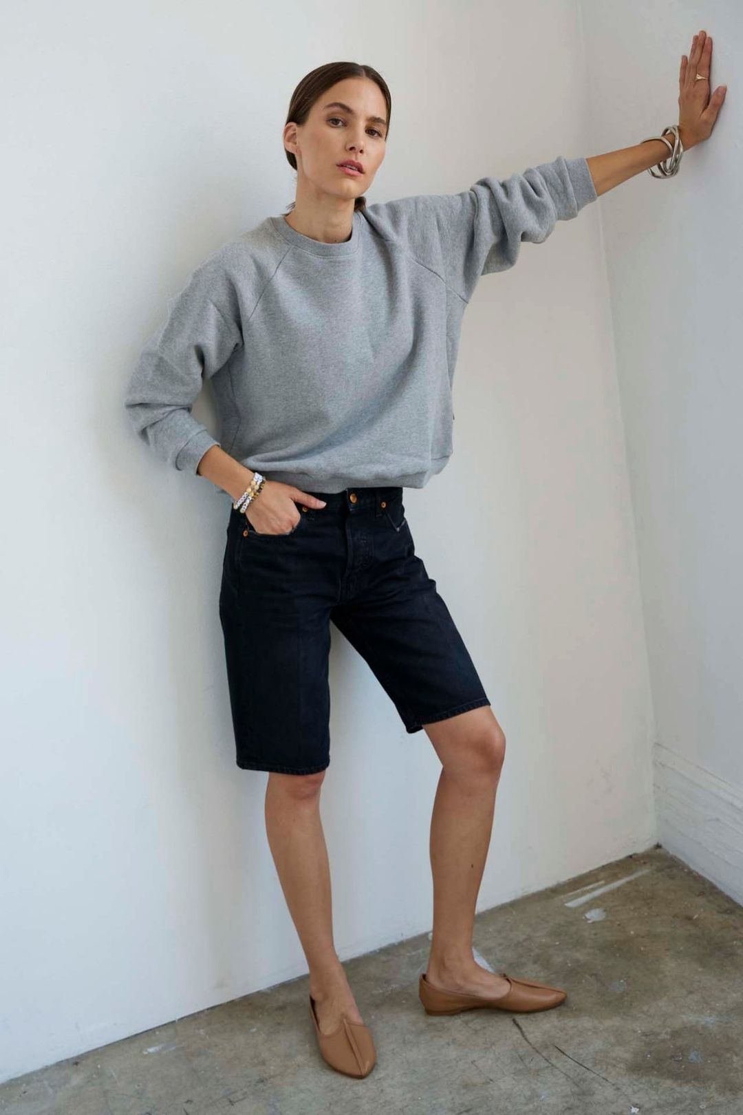 The Finished Hem Short in Washed Black #5