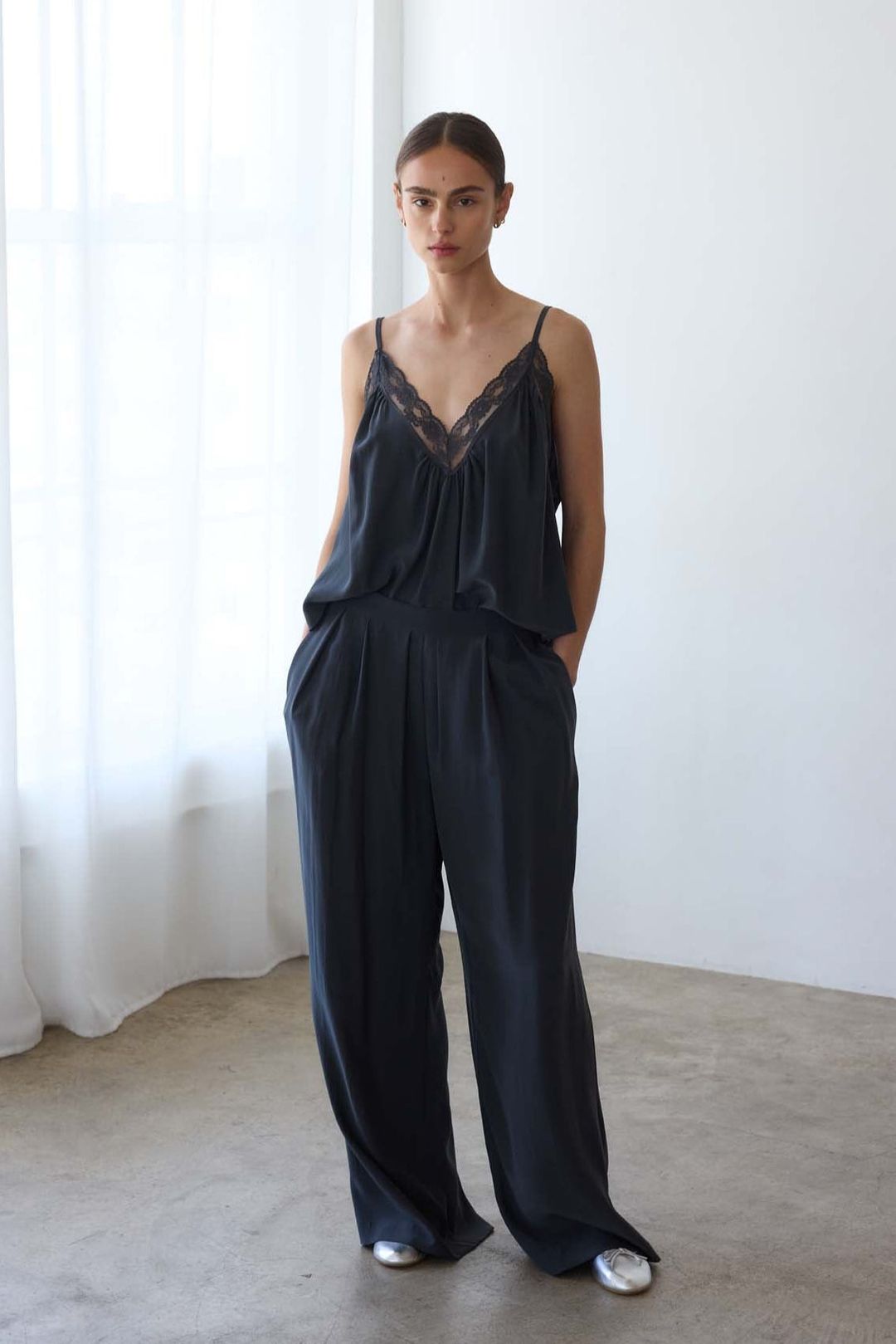 The Lounge Pant in Black