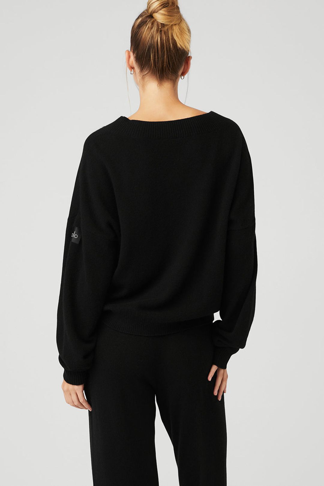 Cashmere Jet Set V-Neck Pullover - Black