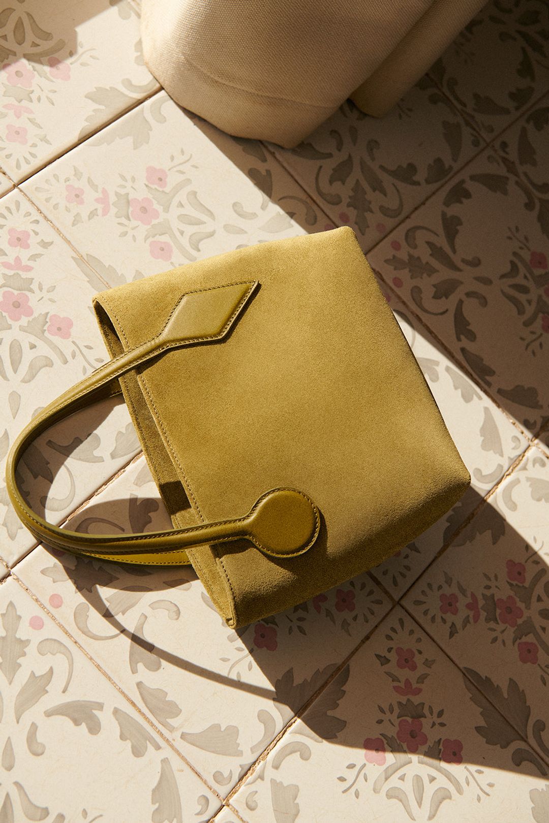 Sprout Tote Micro Herb Suede