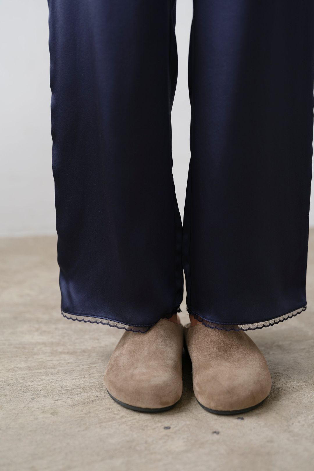 The Silk Lace Simple Pant #3