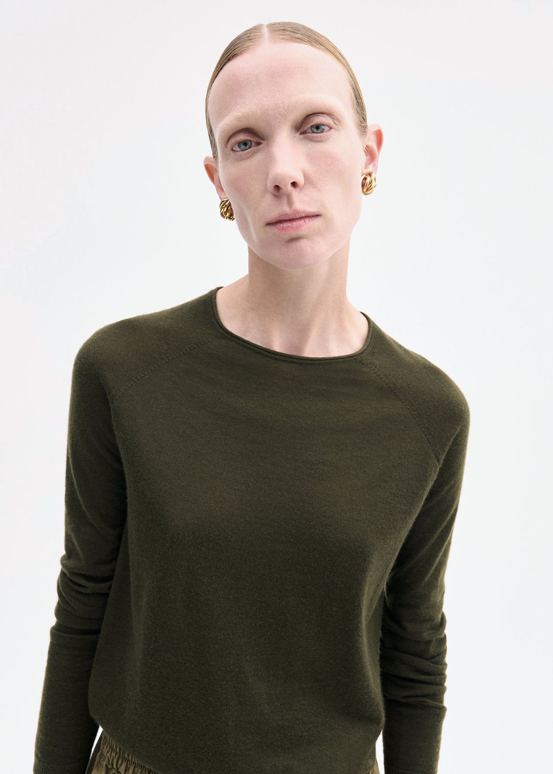 Raglan Sweater in Fine Cashmere - Olive