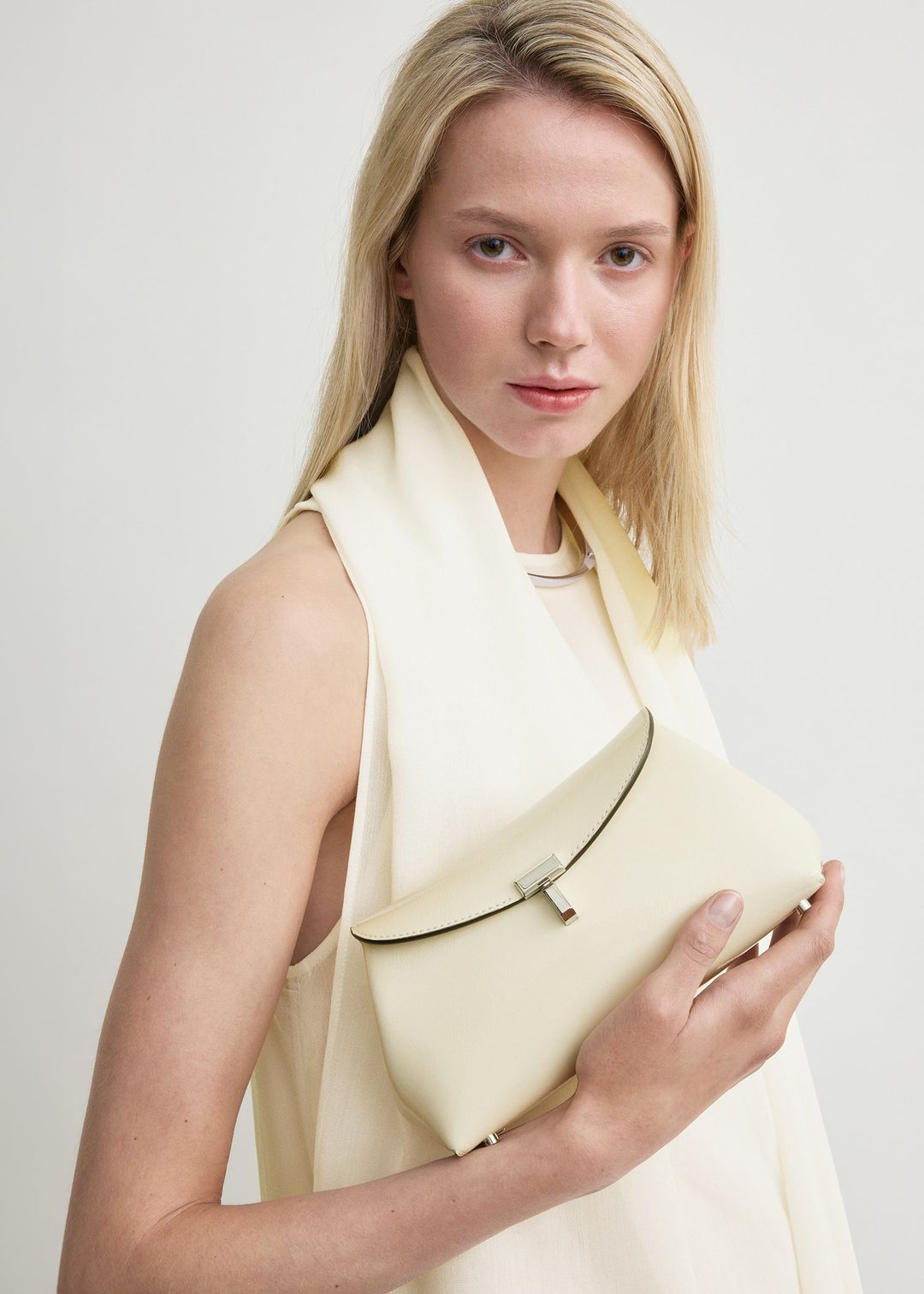 Mini T-lock naplack clutch milk #3