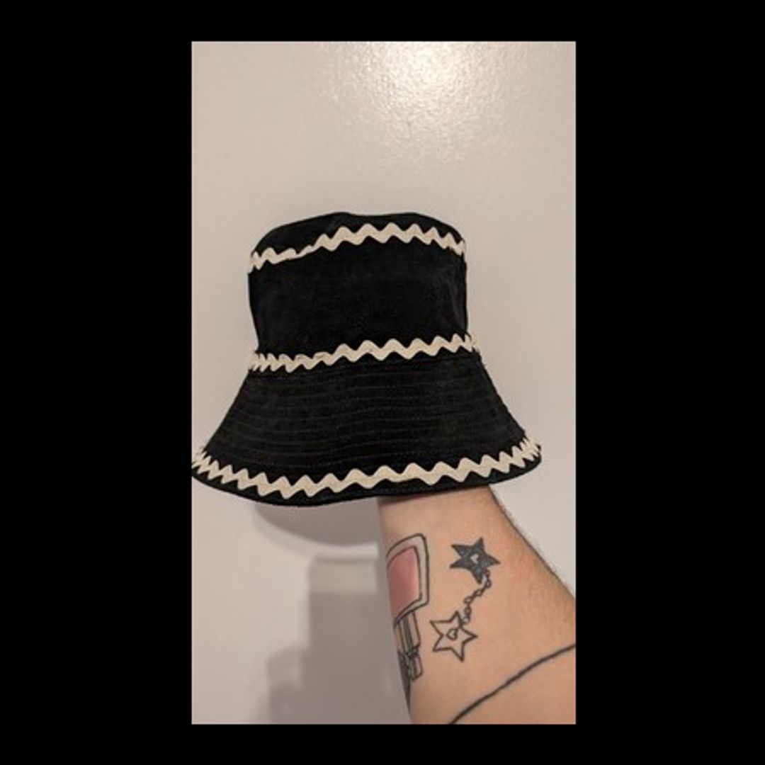 Suede Rickrack Hat - Black/White #8