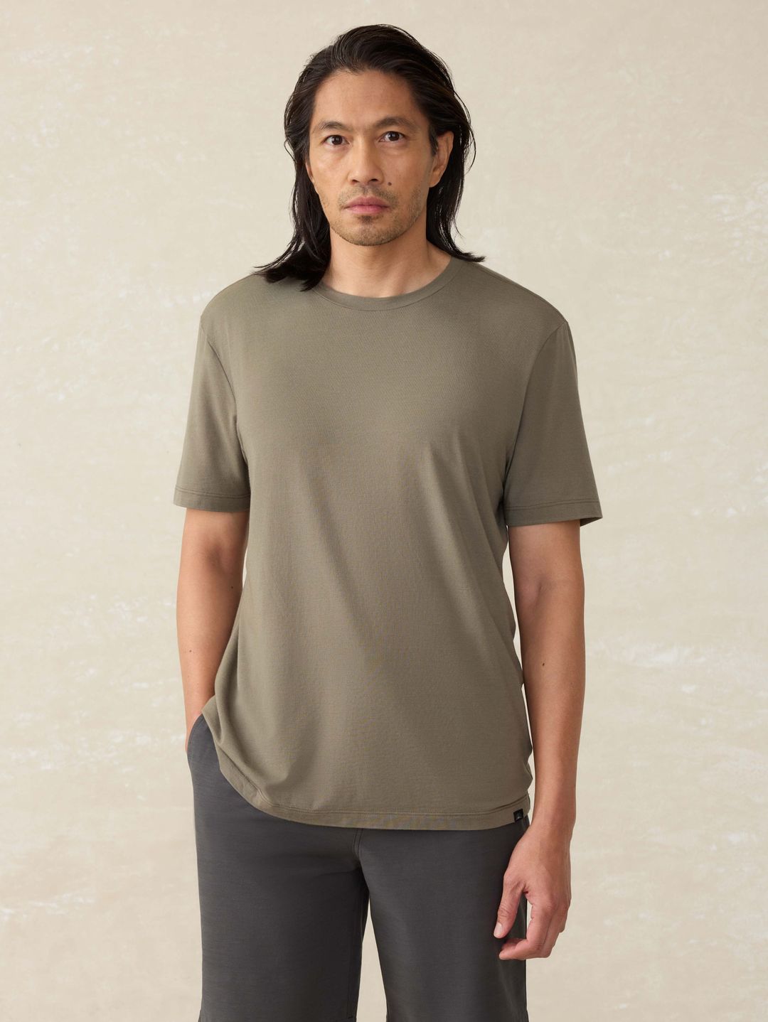 Short-Sleeve Movement™ Tshirt - Olive Pine Feeder