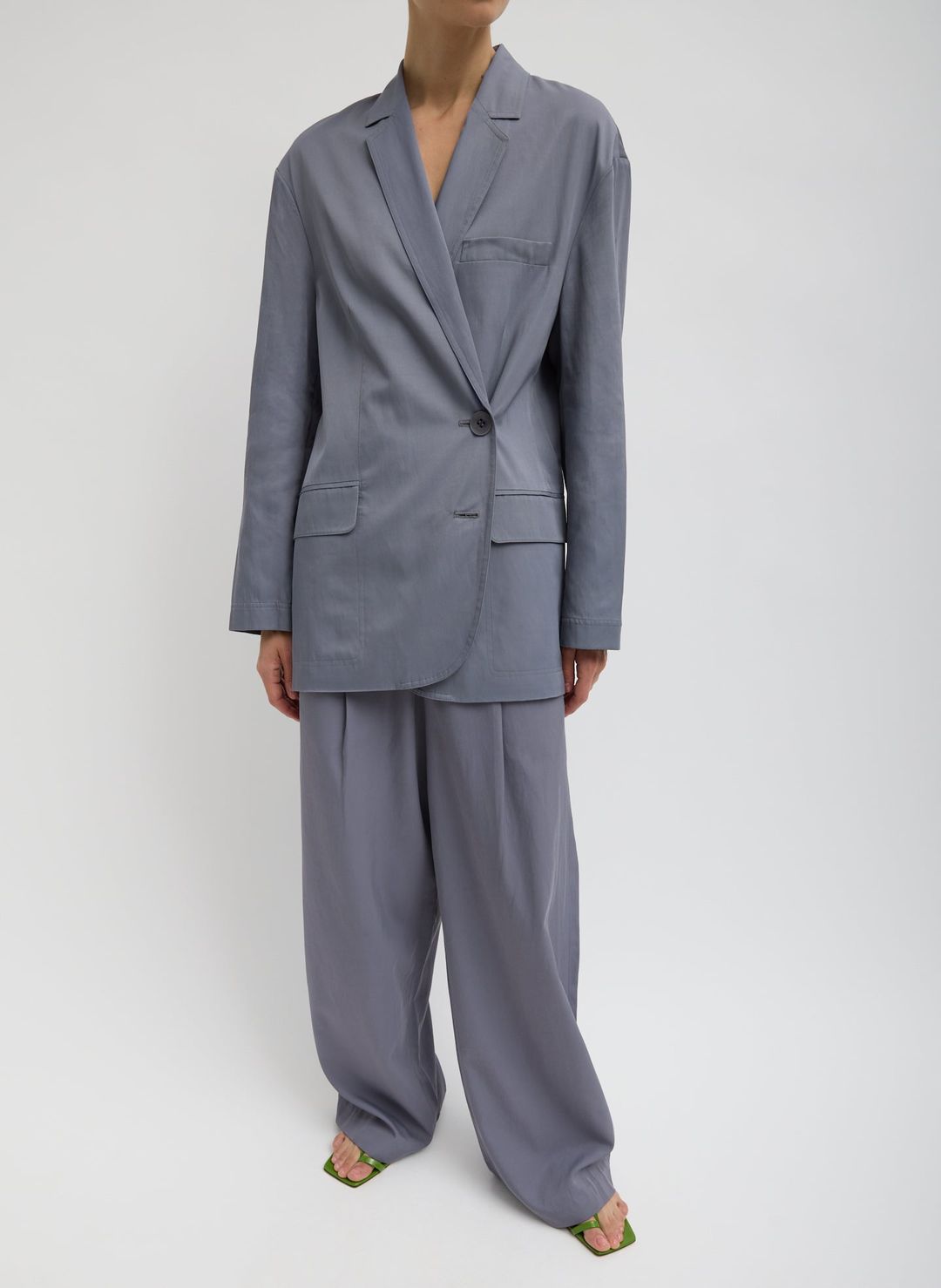 Drapey Suiting Marit Pull On Pant