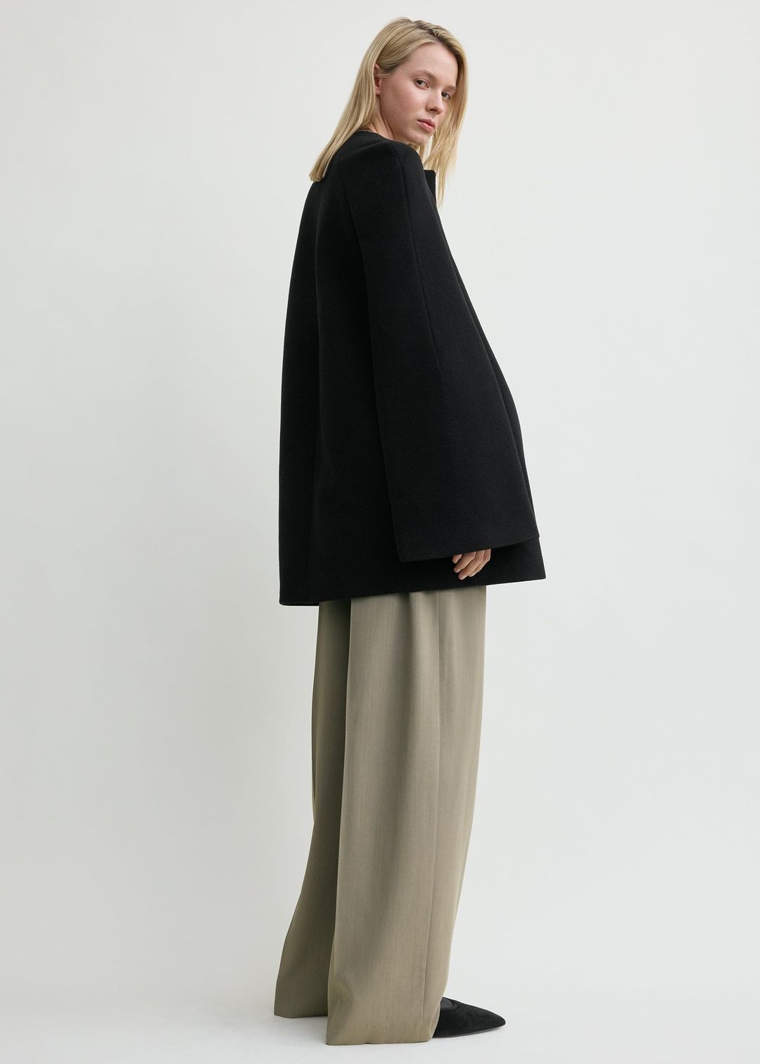 Bell-sleeve jacket black