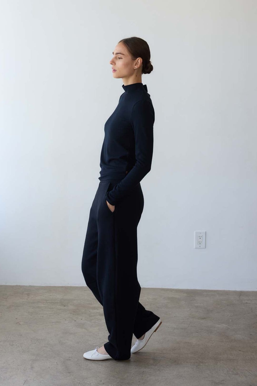 The Arc Lounge Pant in Black #3