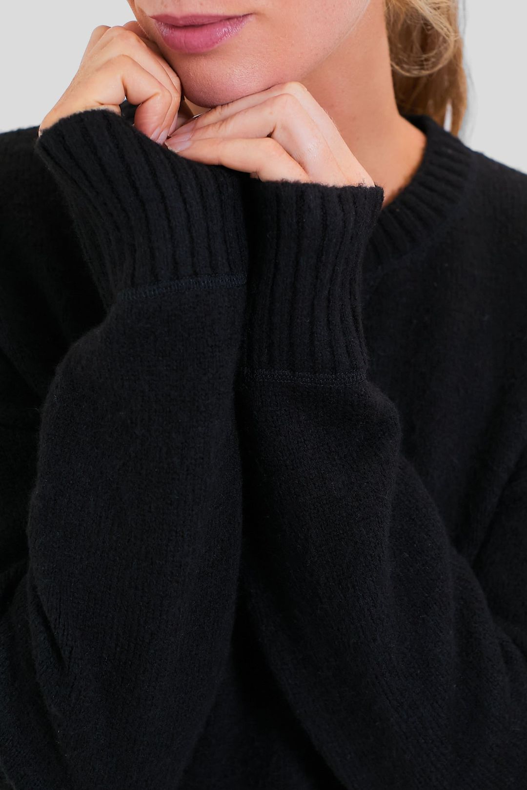 Black Faris Pullover #6