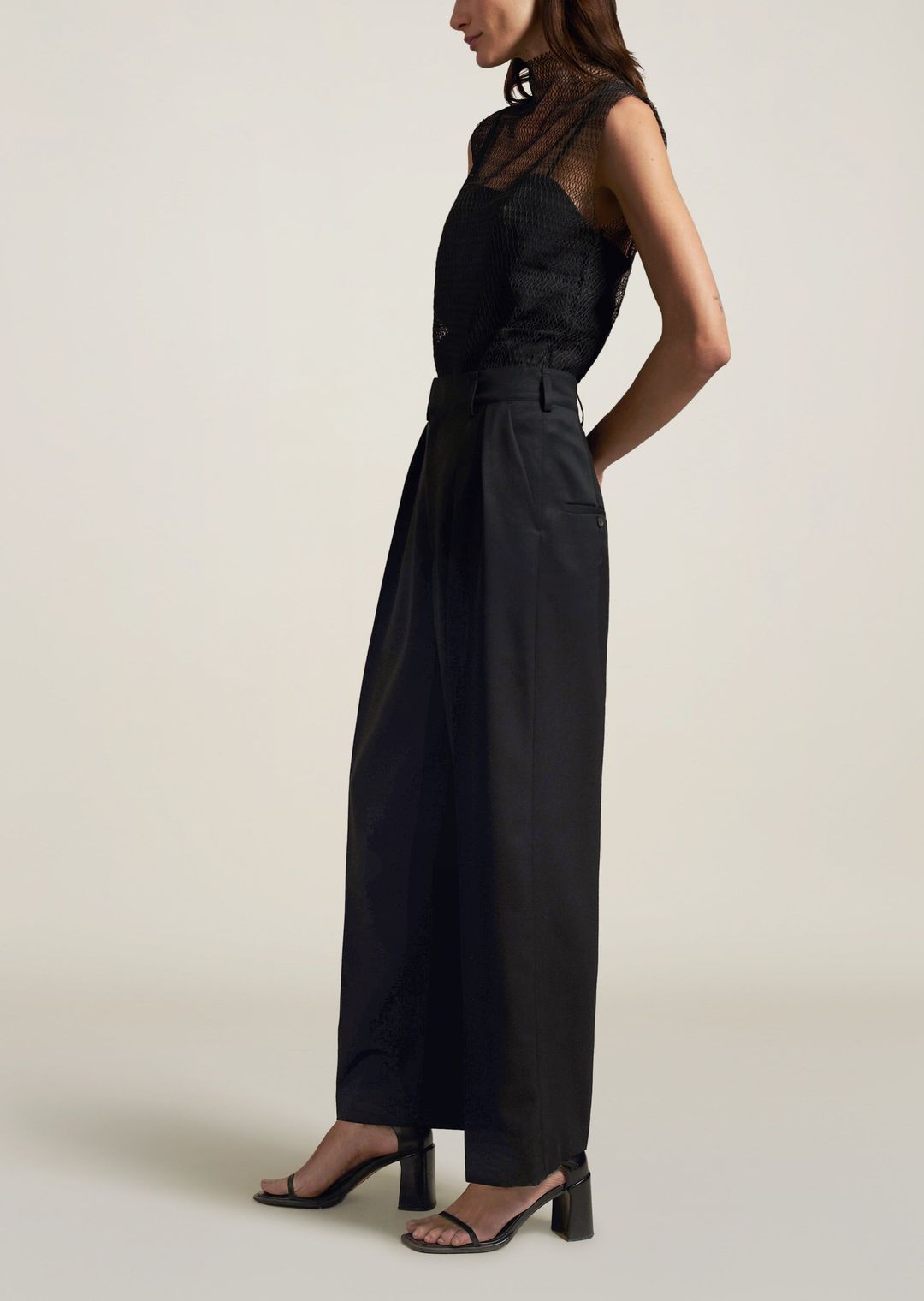 Oraya Sleeveless Shell in Black
