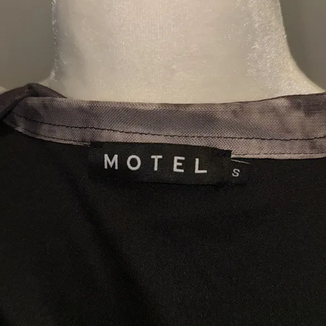 Motel Rocks Gray and Black Cropped Button Down Shirt #6