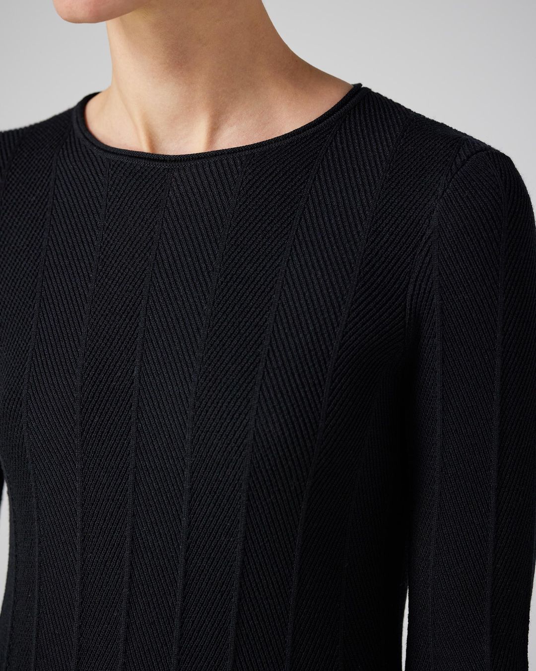 Anais Dress in Wool- Black #4