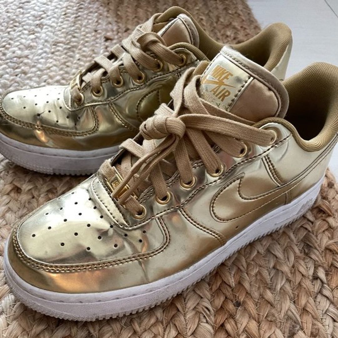 Wmns Air Force 1 SP 'Liquid Metal - Gold'