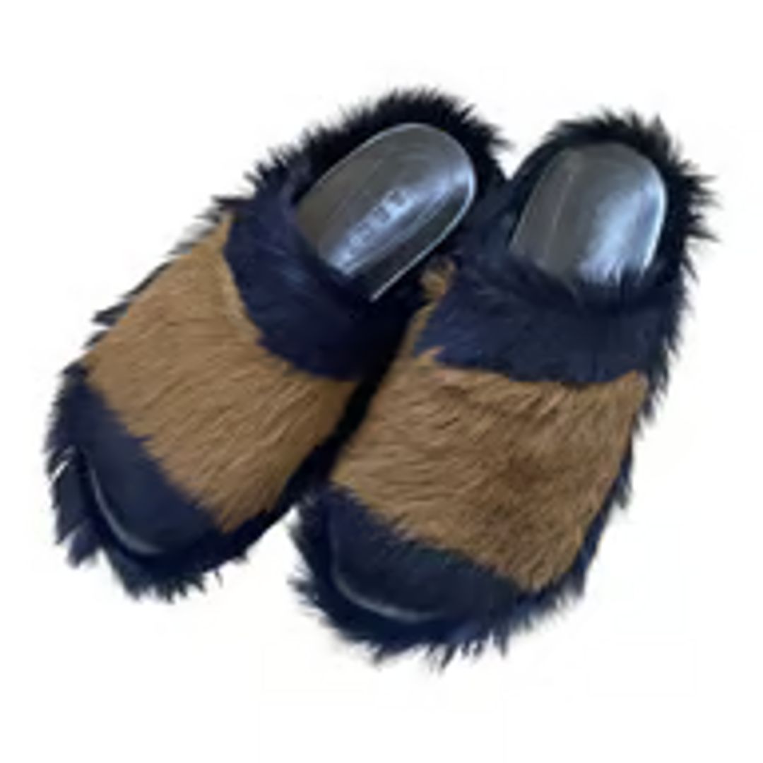 Faux fur sandals