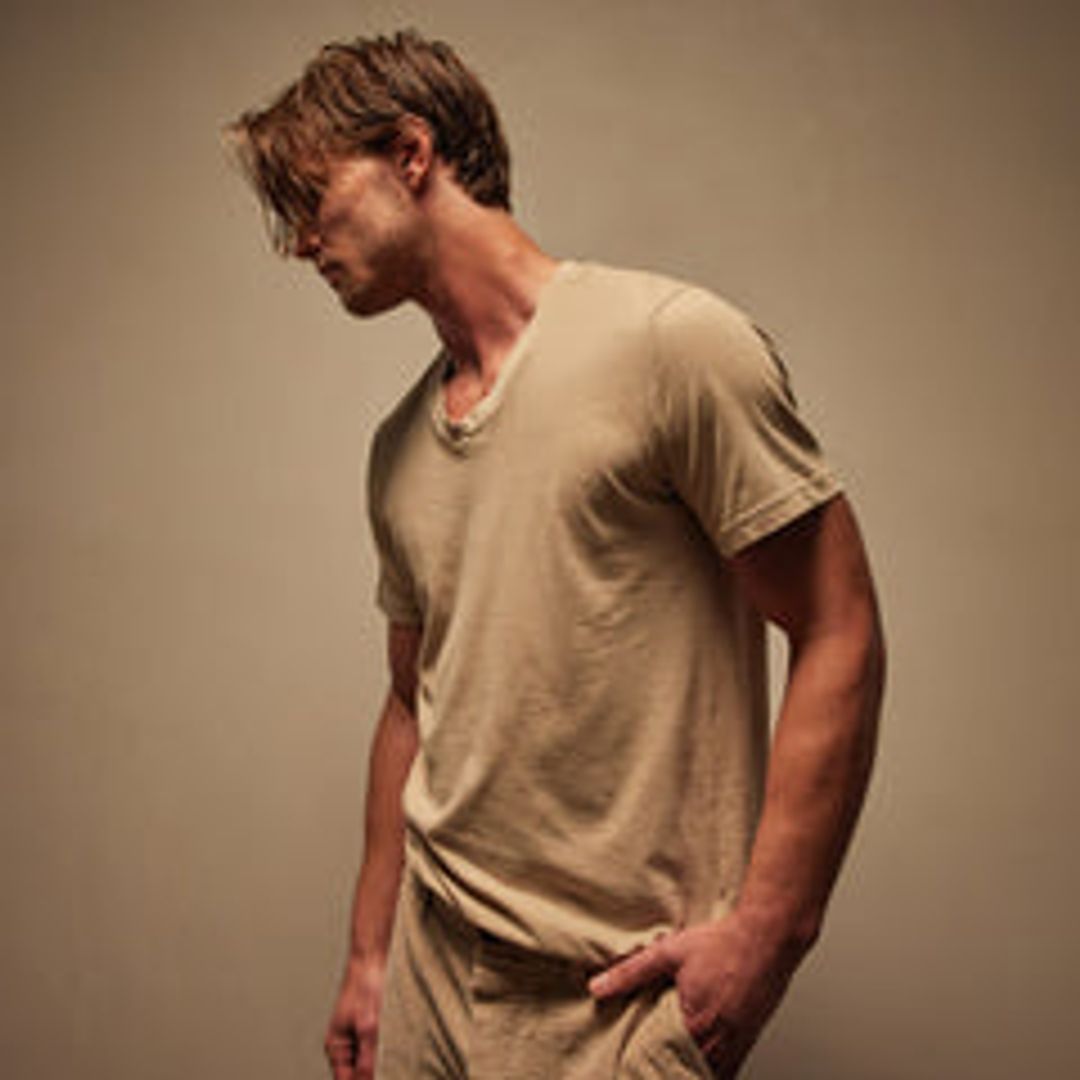 Short Sleeve V Neck - Sand Dune Pigment